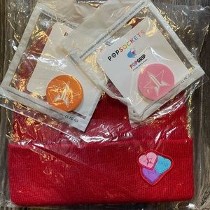 Jeffree StarBundle- Newpopsockets and beenie
